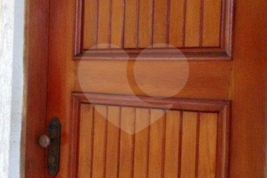 Casa à venda com 2 quartos, sendo 1 suíte, em Solemar, Praia Grande, SP