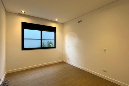 Casa à venda com 4 suítes no condomínio Residencial Granville, Atibaia - SP