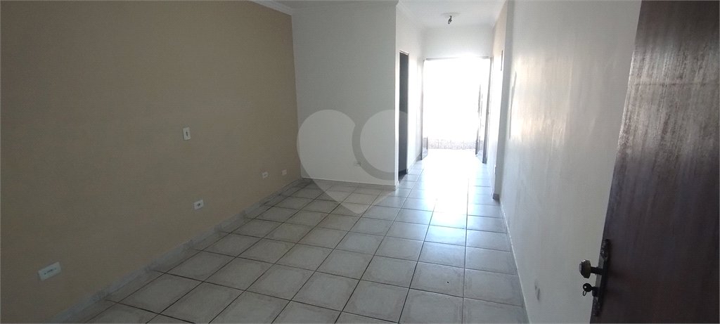 Sobrado à venda com 4 quartos, sendo 1 suíte, em Vila Nivi, São Paulo, SP
