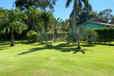 Casa à venda com 3 quartos, sendo 1 suíte,  no Centro, Araçoiaba da Serra, SP