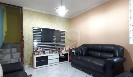 Casa à venda com 3 quartos, sendo 1 suíte,  em Jardim Cumbica, Guarulhos, SP