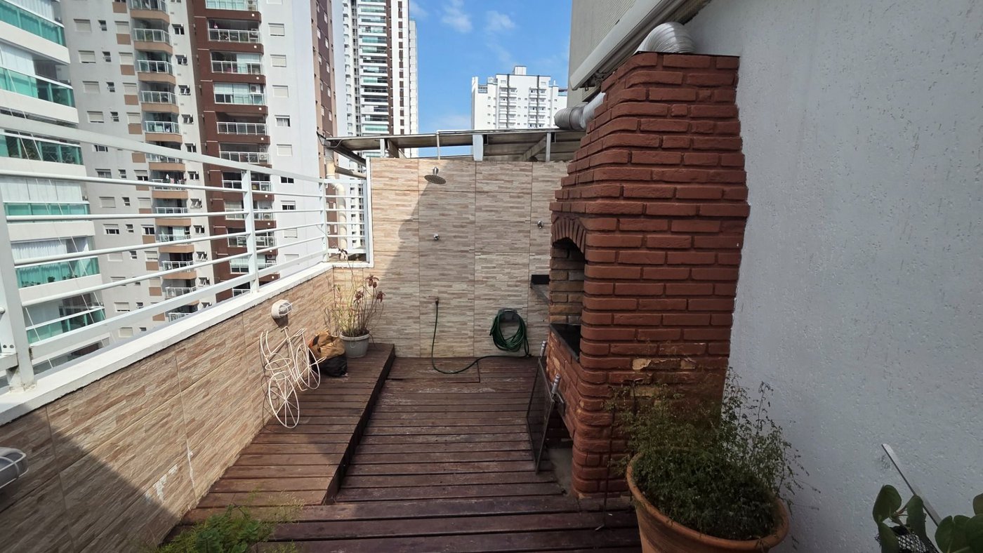 Cobertura com 3 dormitórios à venda, 262 m² por R$ 1.800.000,00 - Pompéia - Santos/SP