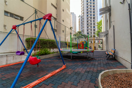 Apartamento à venda com 3 quartos, sendo 1 suíte, em Moema, São Paulo, SP