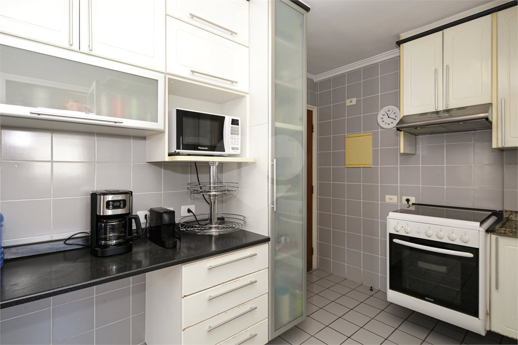Apartamento à venda com 3 quartos, sendo 1 suíte, em Chácara Santo Antônio, São Paulo, SP