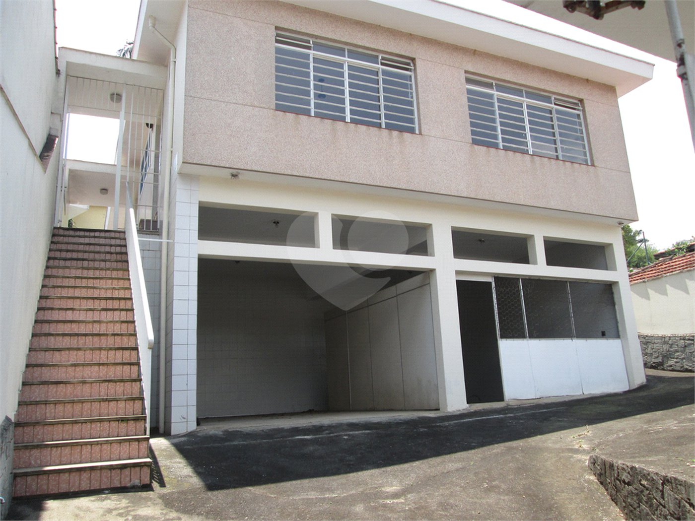 Sobrado à venda com 3 quartos em Horto, São Paulo, SP