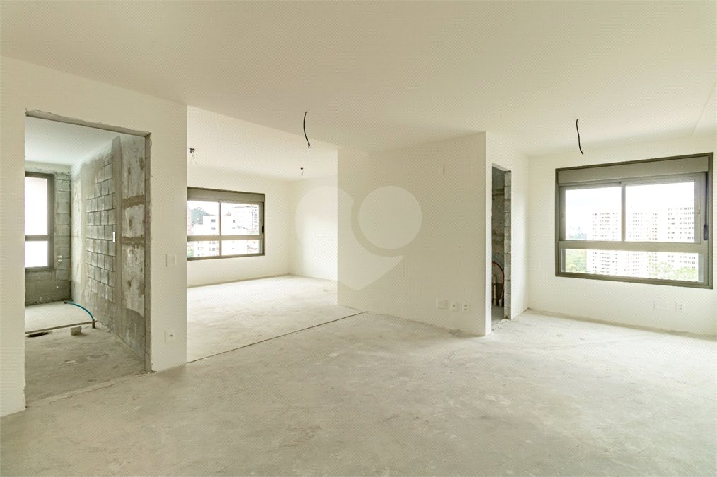 Apartamento à venda com 4 suítes em Alto de Pinheiros, São Paulo, SP
