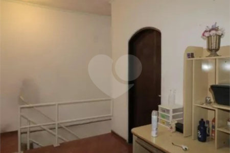 Sobrado à venda com 3 quartos, sendo 1 suíte, em Vila Invernada, São Paulo, SP
