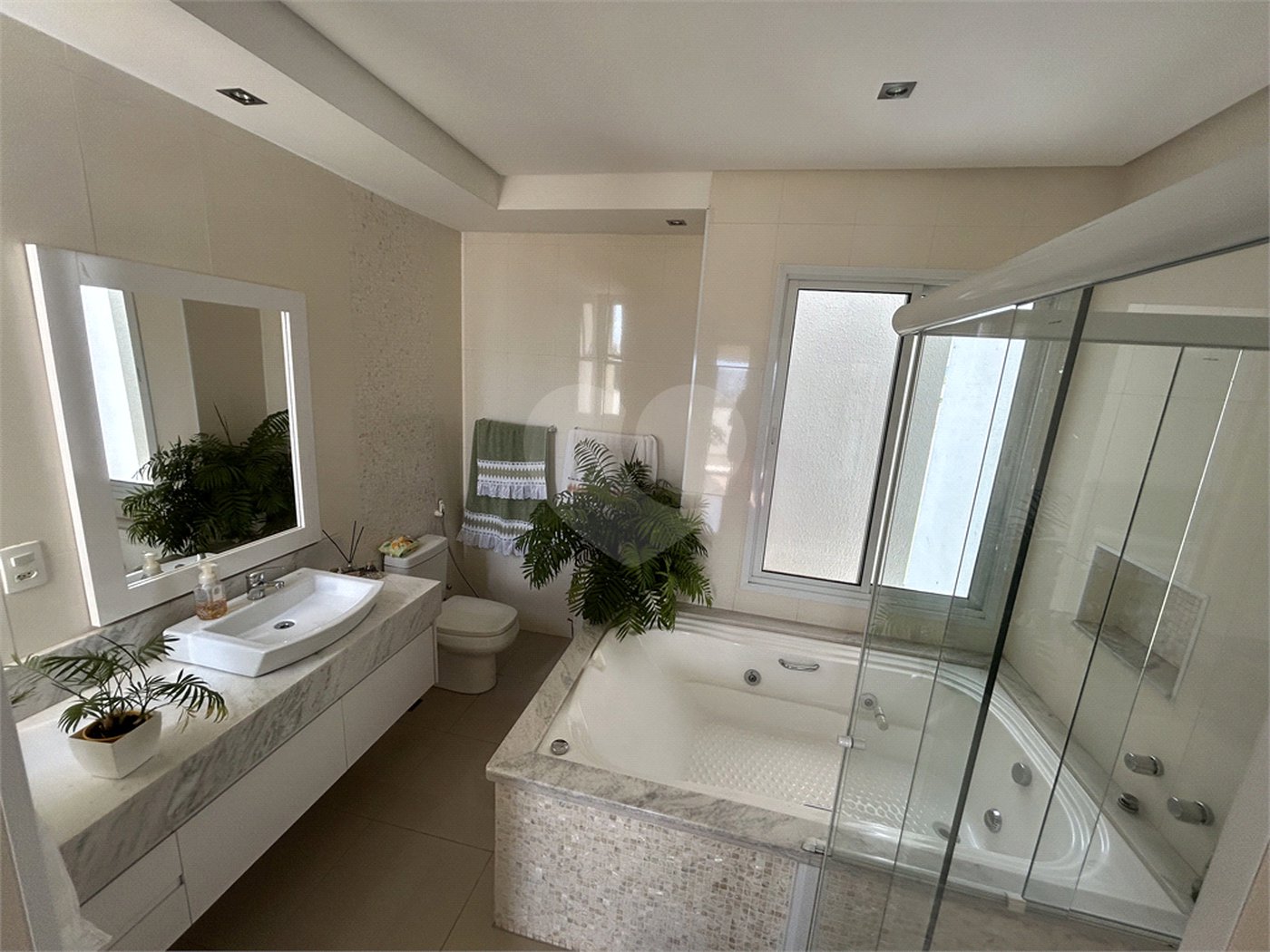Casa à venda com 4 suítes em Loteamento Residencial Villágio Di Capri, Votorantim, SP