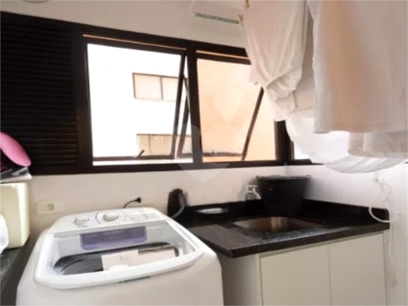 Apartamento à venda com 2 quartos, sendo 1 suíte, em Moema, São Paulo, SP