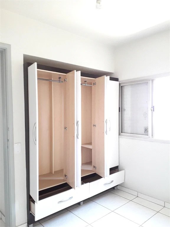 Apartamento à venda com 3 quartos em Vila Suzana, São Paulo, SP