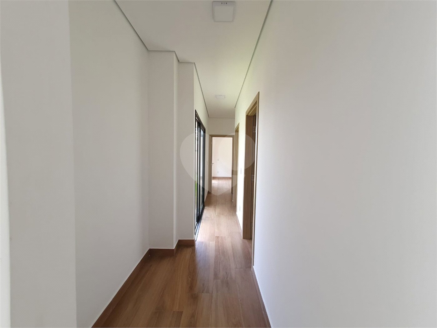 Casa à venda com 3 suítes no condomínio Via Castelli, Louveira - SP