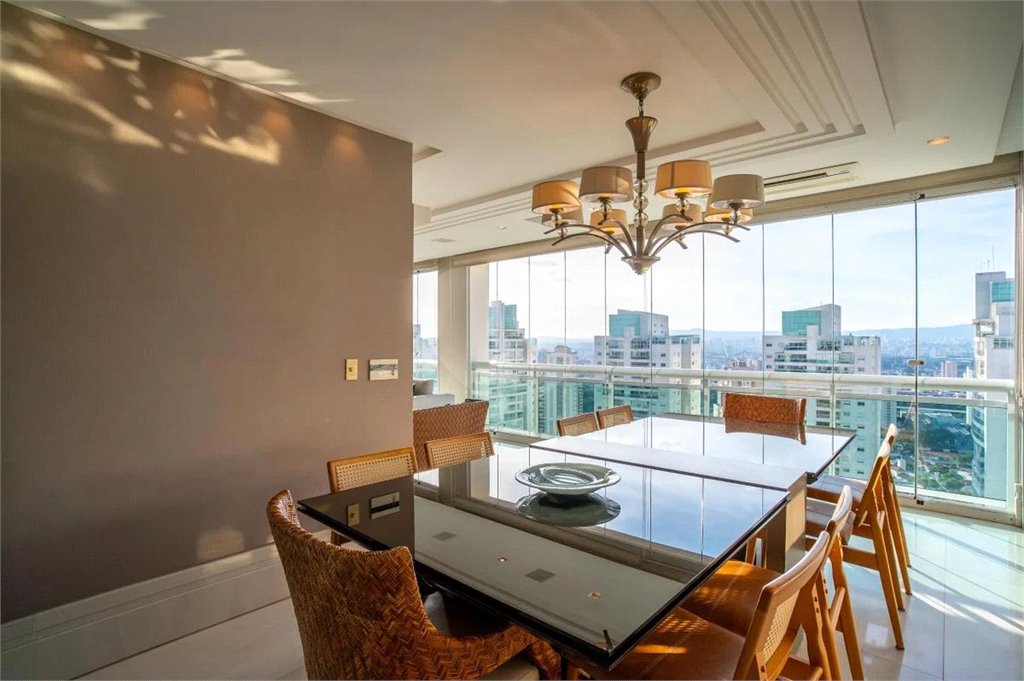 Apartamento à venda com 4 quartos, sendo 3 suítes, em Alto da Mooca, São Paulo, SP