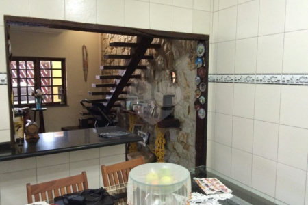 Sobrado à venda com 5 quartos, sendo 4 suítes,  em Vila Mazzei, São Paulo, SP