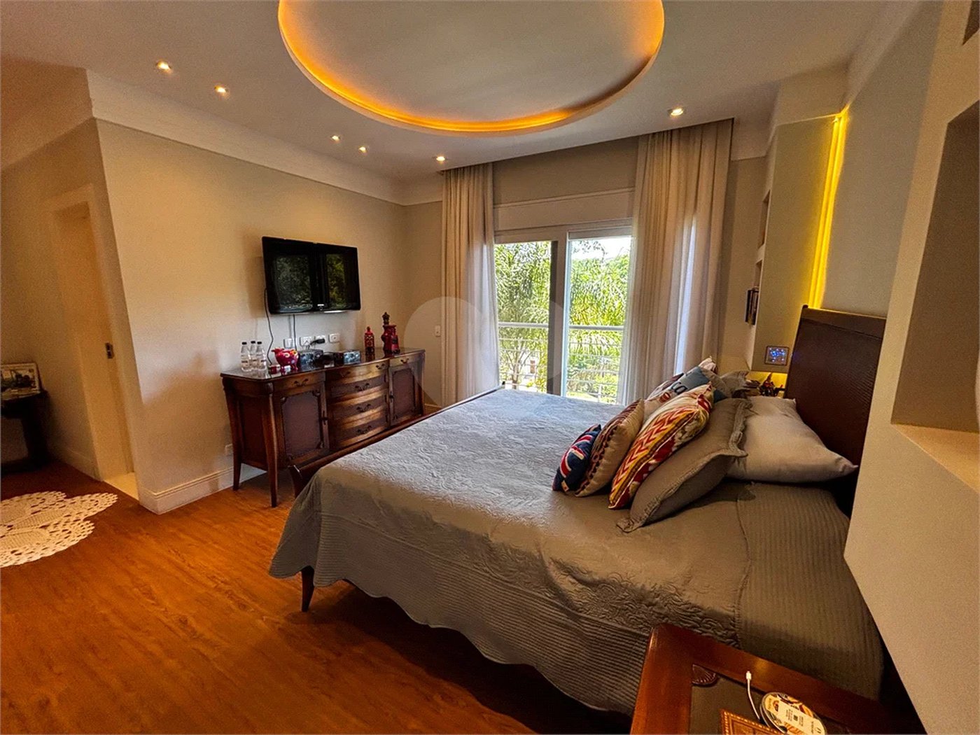 Casa à venda com 4 quartos, sendo 3 suítes, no condomínio Reserva Nova Cantareira, São Paulo - SP