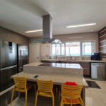 Casa à venda ou para alugar com 4 suítes no condomínio Residencial Jardim Primavera, Louveira - SP