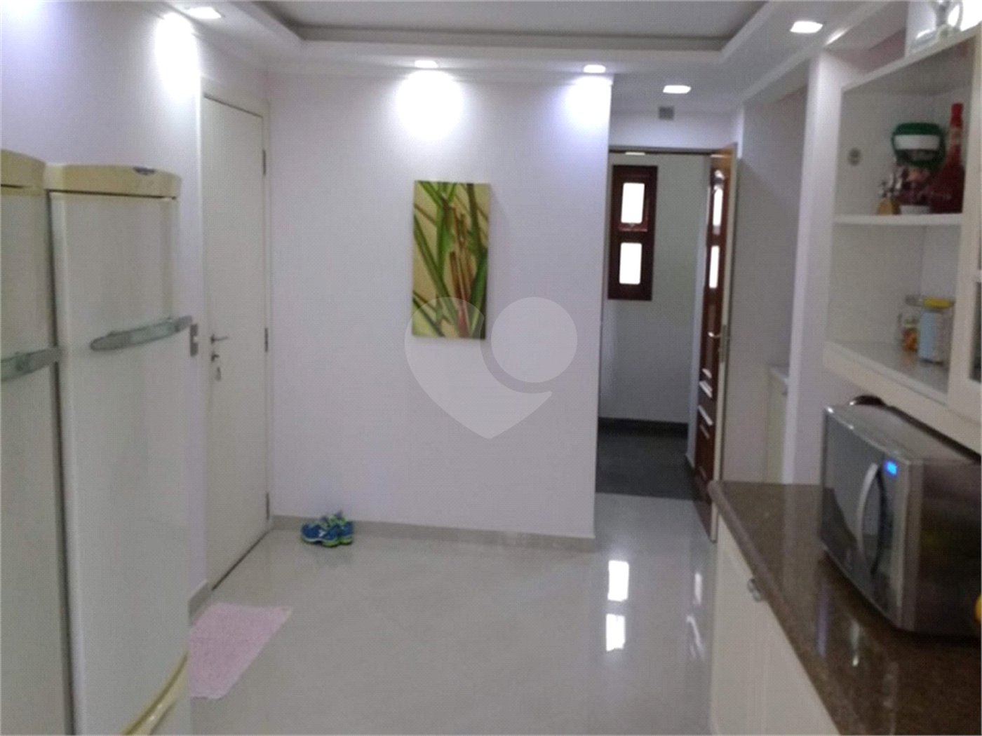 Casa à venda com 4 quartos, sendo 2 suítes,  no condomínio Ypê Branco I, São Paulo - SP