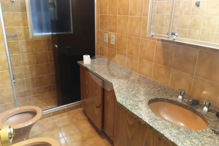 Apartamento à venda com 3 quartos, sendo 1 suíte,  em Higienópolis, São Paulo, SP