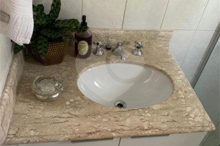 Apartamento à venda com 2 quartos, sendo 1 suíte,  em Vila Olímpia, São Paulo, SP