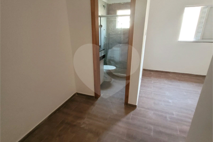 Casa à venda com 3 quartos, sendo 1 suíte,  no condomínio Vale dos Gansos, Mairiporã - SP