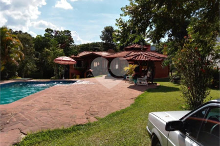 Chácara à venda com 4 quartos, sendo 3 suítes,  em Tupy, Itapetininga, SP