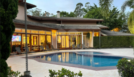 Casa à venda com 4 suítes no condomínio Halvétia Country Residencial, Indaiatuba - SP