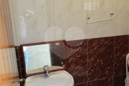 Casa à venda com 3 quartos, sendo 1 suíte, em Santa Marina, Valinhos, SP