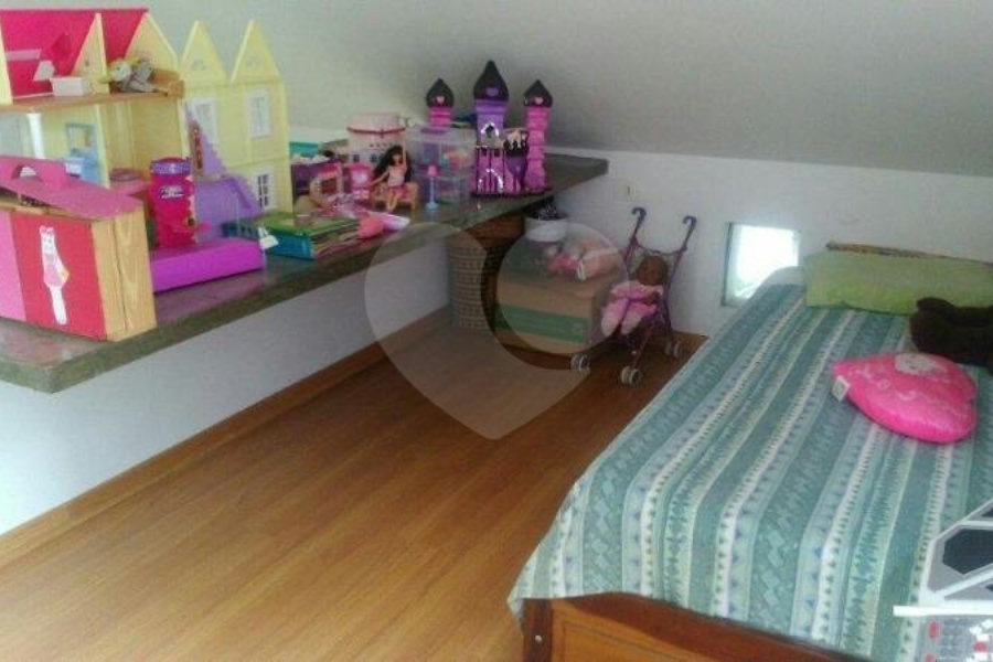 Sobrado à venda com 5 quartos, sendo 2 suítes, em Butantã, São Paulo, SP