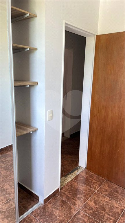 Apartamento à venda com 3 quartos em Cidade Líder, São Paulo, SP