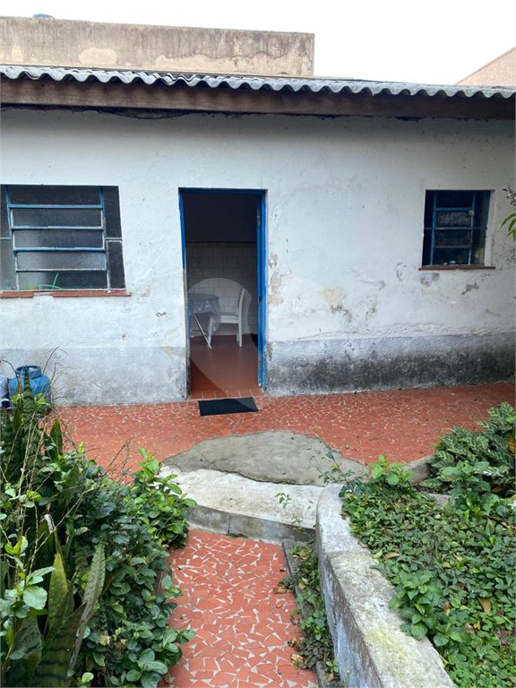 Casa à venda com 3 quartos, sendo 1 suíte, em Indianópolis, São Paulo, SP