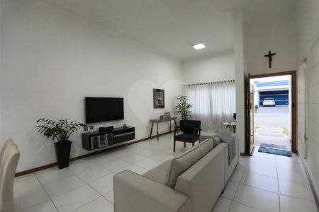 Casa à venda com 3 quartos, sendo 1 suíte,  no condomínio Ibiti Royal Park, Sorocaba - SP