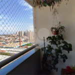 Vende-se apartamento de dois dormitórios no Edifício Marseille, no Centro de Piracicaba;