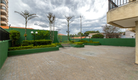 Apartamento à venda com 4 quartos, sendo 1 suíte,  em Jardim Monte Kemel, São Paulo, SP