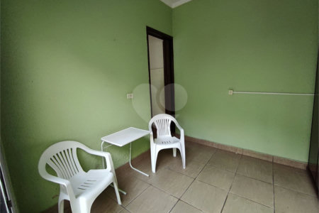Casa à venda com 3 quartos, sendo 1 suíte, no Centro, Poá, SP
