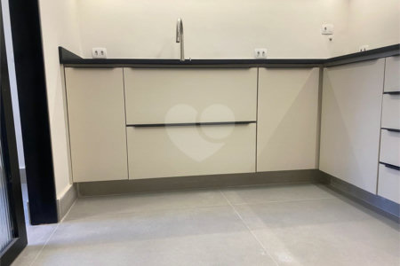 Apartamento à venda com 3 quartos, sendo 1 suíte,  em Itaim Bibi, São Paulo, SP
