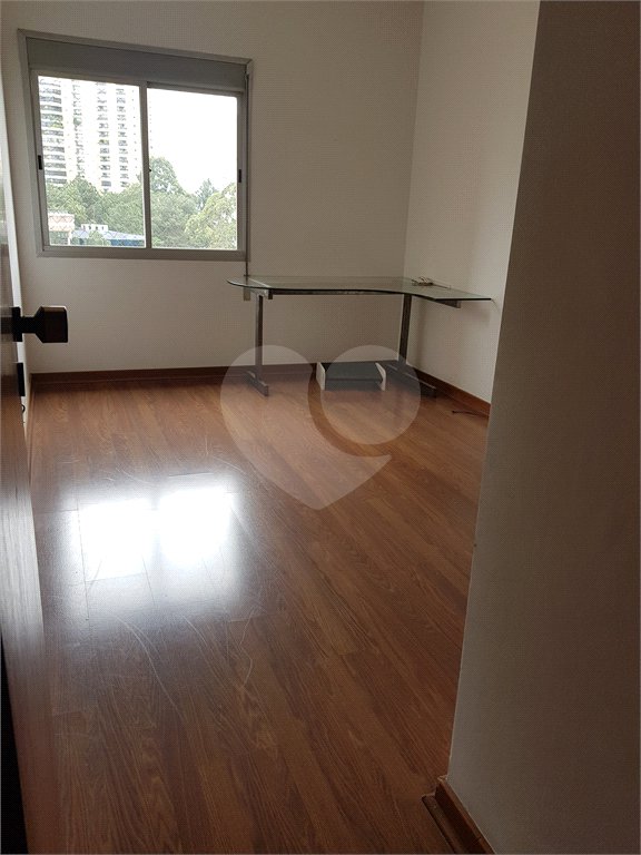 Apartamento à venda com 3 suítes em Conjunto Residencial Morumbi, São Paulo, SP
