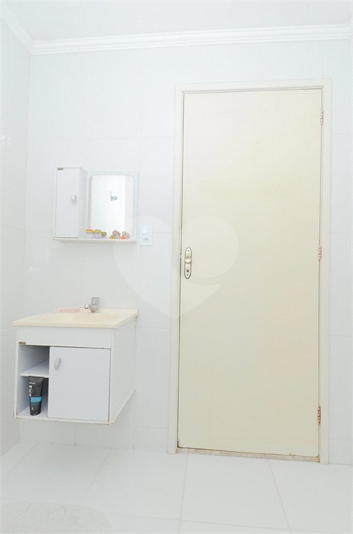 Casa à venda com 4 quartos, sendo 1 suíte, em Jardim Nova Taboão, Guarulhos, SP