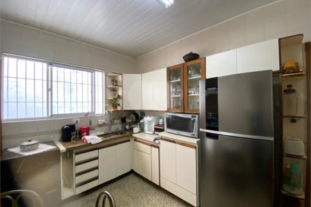 Sobrado à venda com 3 quartos, sendo 1 suíte,  em Vila Ipojuca, São Paulo, SP
