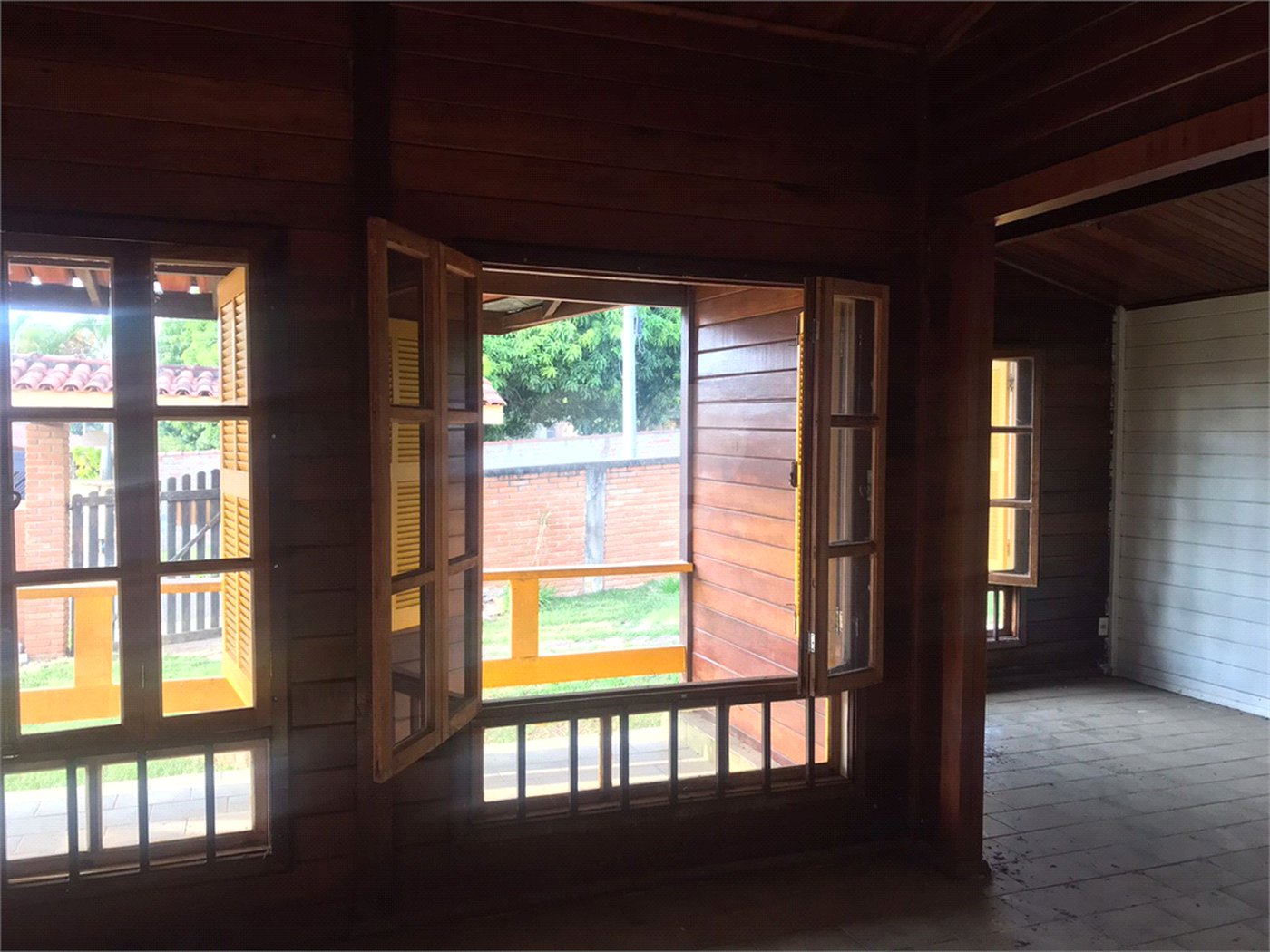 Casa à venda com 3 quartos, sendo 1 suíte, no condomínio Zuleika Jabour, Salto - SP