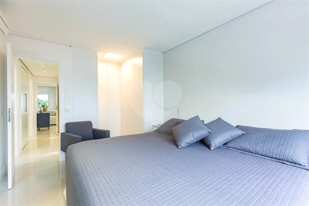 Apartamento à venda com 3 suítes em Vila Romana, São Paulo, SP