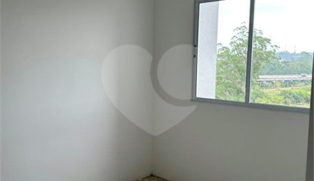 Casa à venda ou para alugar com 2 quartos no condomínio Residencial Caxangá 2, Suzano - SP