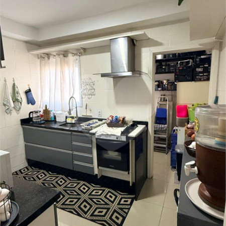 Apartamento à venda com 3 quartos, sendo 1 suíte, em Jardim Tupanci, Barueri, SP