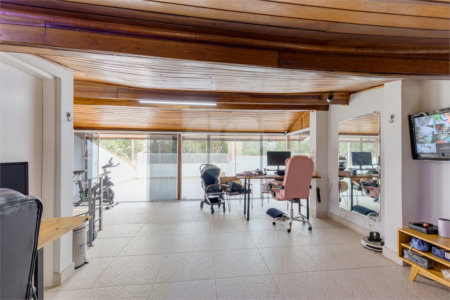 Casa à venda com 4 suítes em Jardim Marajoara, São Paulo, SP
