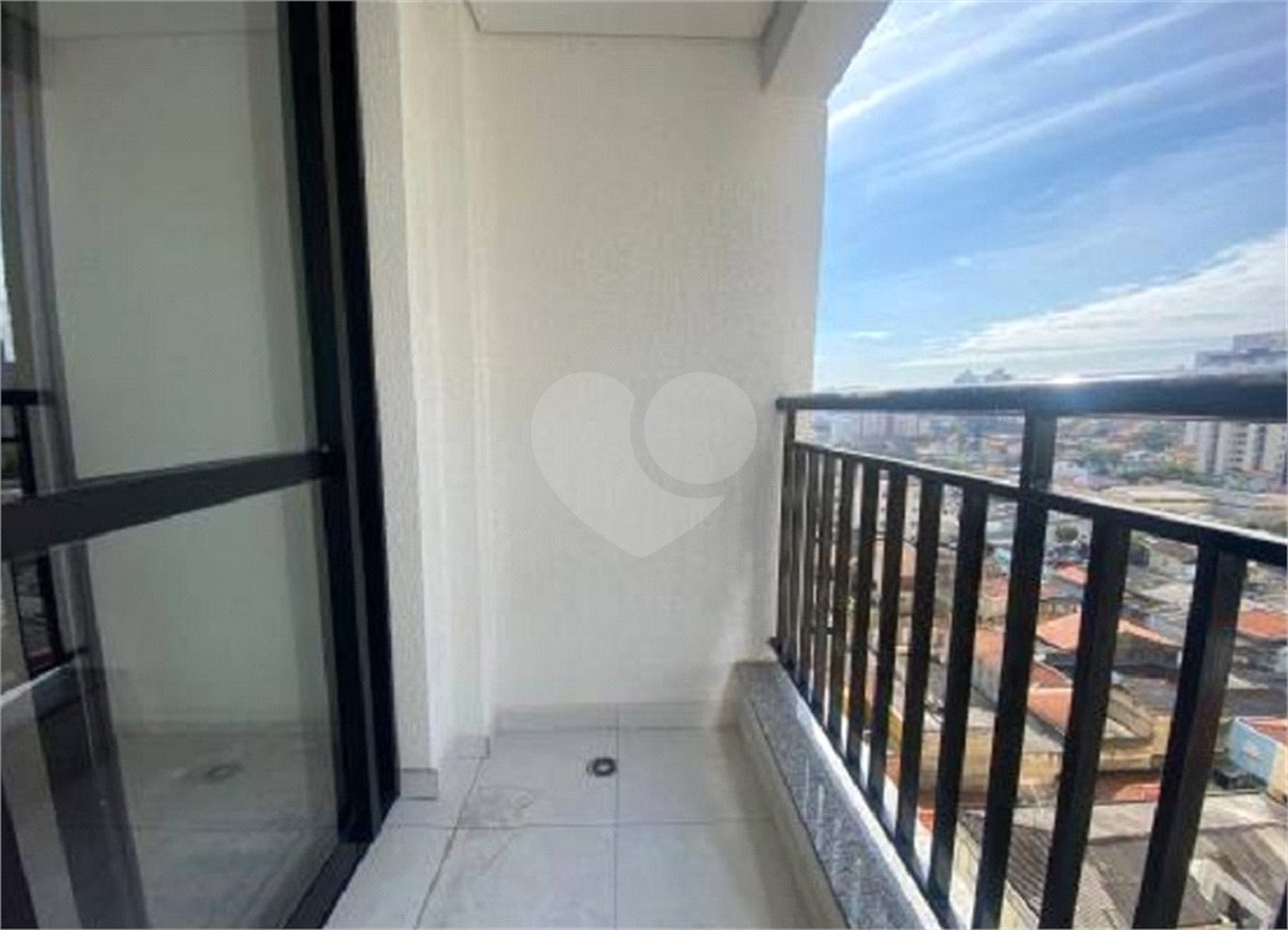 Apartamento à venda com 2 quartos, sendo 1 suíte, em Vila Galvão, Guarulhos, SP