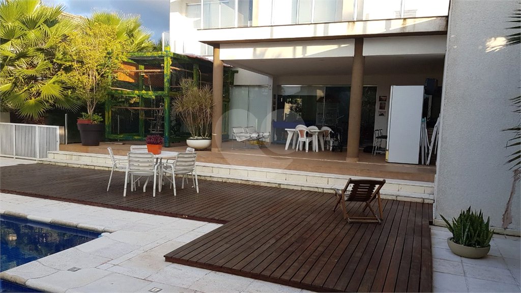 Casa à venda com 5 suítes no condomínio Vale do Sol, Bom Jesus dos Perdões - SP