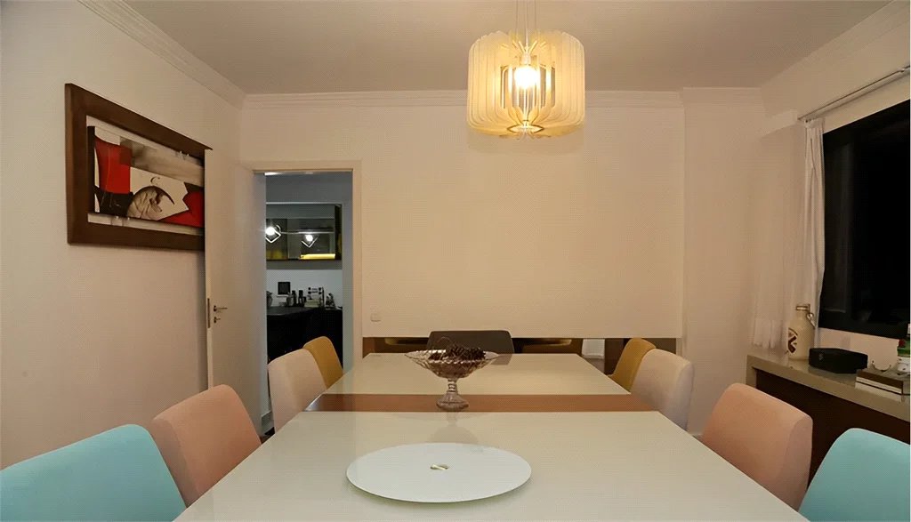 Apartamento à venda com 4 quartos, sendo 3 suítes, em Real Parque, São Paulo, SP