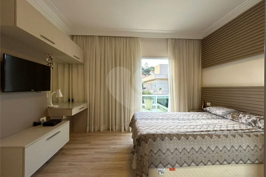Casa à venda com 4 suítes no condomínio Residencial Jabuticabeiras, São Paulo - SP