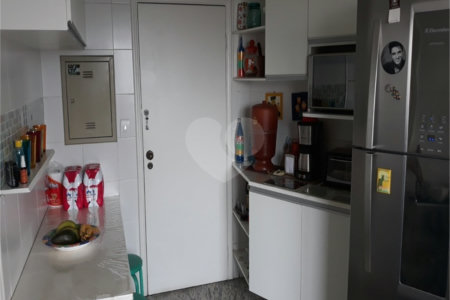 Apartamento para alugar com 3 quartos, sendo 1 suíte,  em Vila Andrade, São Paulo, SP
