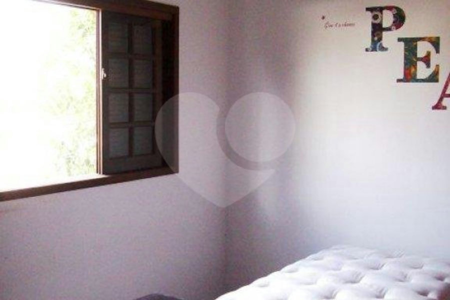 Sobrado à venda com 4 quartos em Parada Inglesa, São Paulo, SP