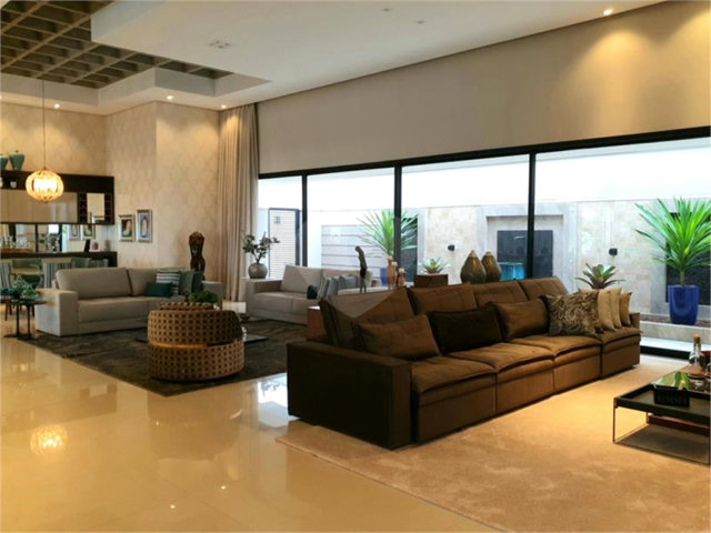 Casa à venda com 5 suítes no condomínio Residencial Villagio, Americana - SP