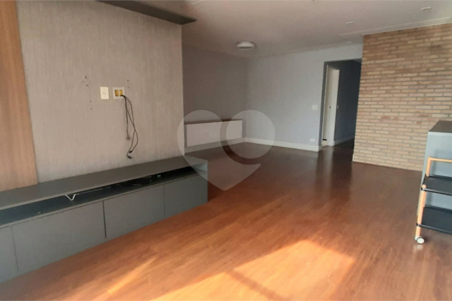 Apartamento à venda com 3 quartos, sendo 1 suíte, em Santana, São Paulo, SP